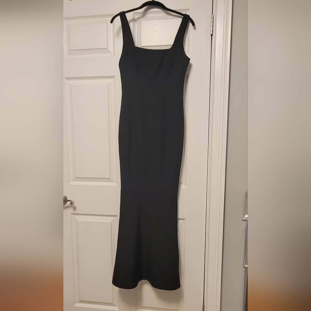 Laundry by Shelli Gown